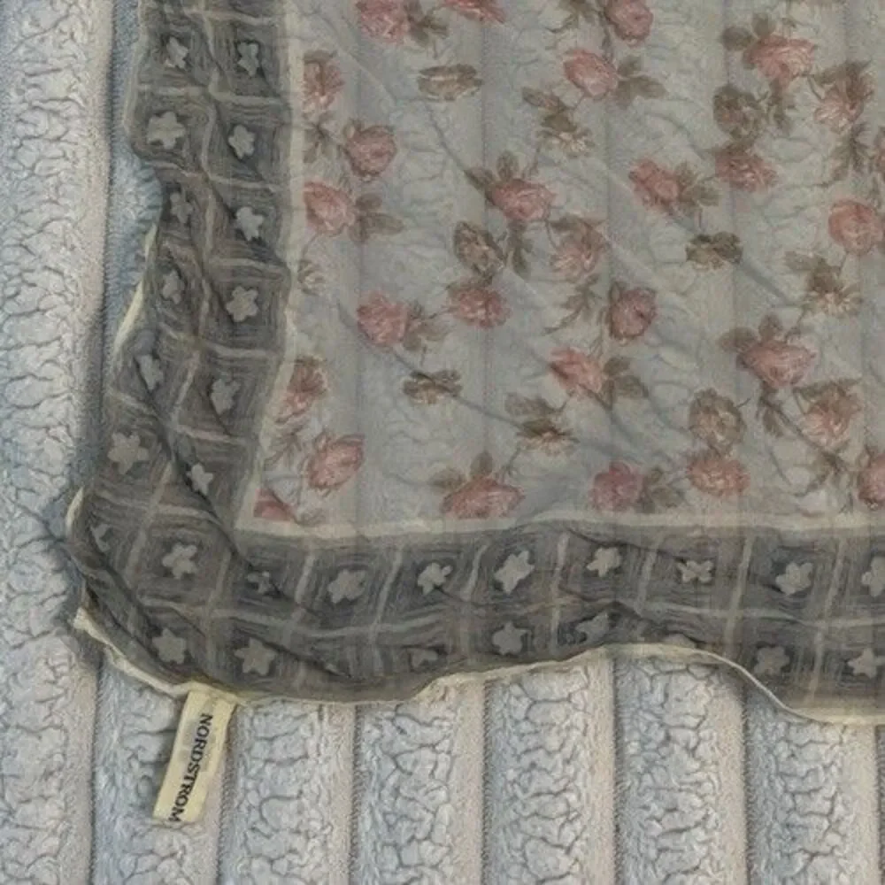 Nordstrom Scarf Women's 100% Silk Roses Stars Blue Pink Made In Italy 19